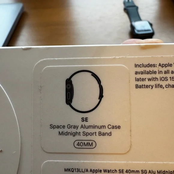 Apple Watch SE 1st Generation Space Gray Aluminum Case Midnight Sport Band